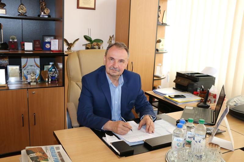 Ile naprawdę zarabia prezes małej spółdzielni mieszkaniowej? Oto zaskakujące fakty!