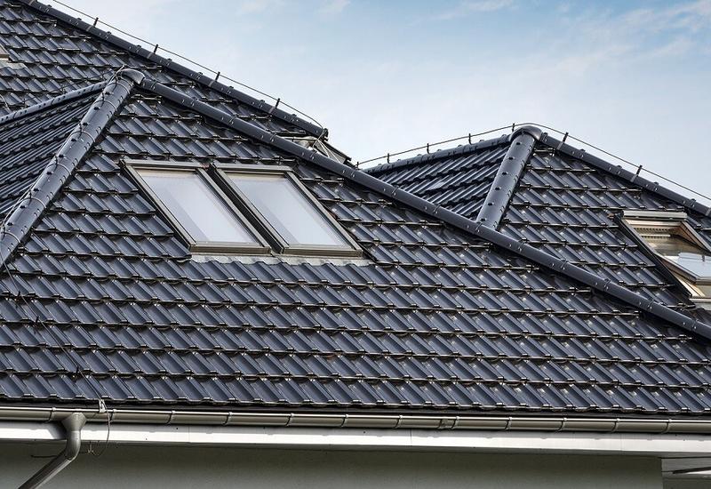 Dachówka ceramiczna czy blachodachówka – jak dokonać najlepszego wyboru?