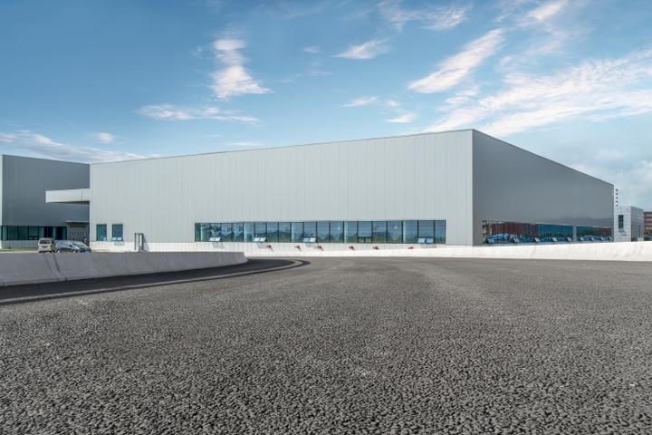 Ile naprawdę zarabia deweloper? Odkrywamy zaskakujące fakty o marżach i zyskach w branży nieruchomości