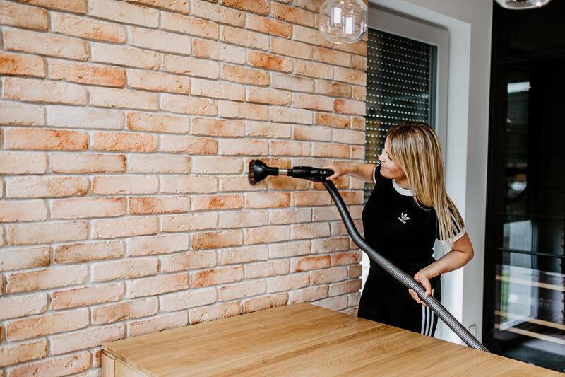 Bezpieczne czyszczenie cegły