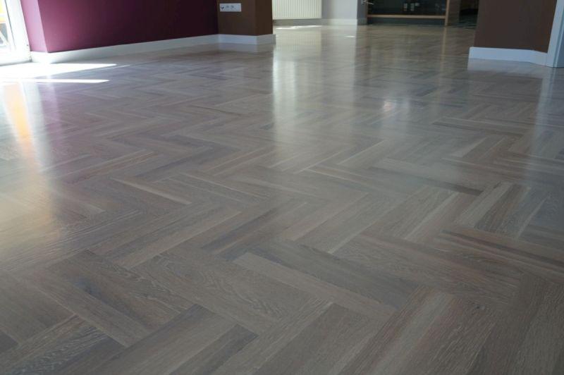 Sposoby na idealne malowanie parkietu po cyklinowaniu: metody, porady i materiały, które warto znać